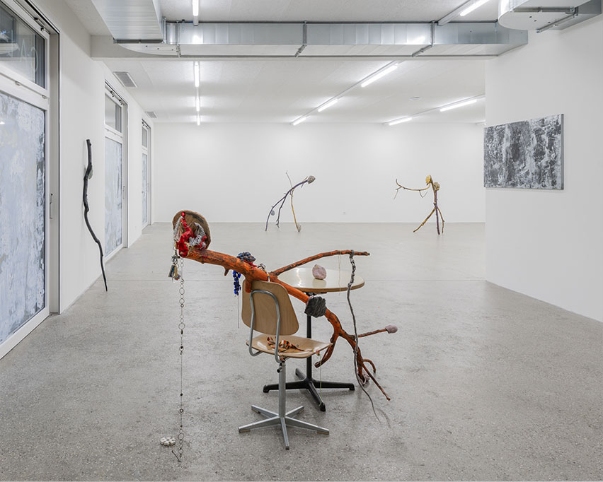 1. Exhibition View Yun Choi Solo Show « The Lounge » at CALM – Centre d’Art La Meute, Lausanne, 2023 / Photo: Théo Dufloo / Courtesy the artist and CALM – Centre d’Art La Meute 