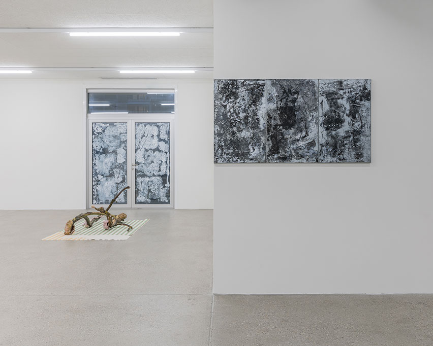 12. Exhibition View Yun Choi Solo Show « The Lounge » at CALM – Centre d’Art La Meute, Lausanne, 2023 / Photo: Théo Dufloo / Courtesy the artist and CALM – Centre d’Art La Meute 