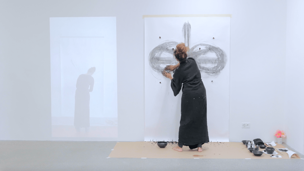 D. Denenge Duyst-Akpem, 1 year, 7 months, 9 days, 7 hours, 1 minute, 34 seconds, 2024, performance, 2024, CALM – Centre d'Art La Meute, vidéo : Théo Dufloo.