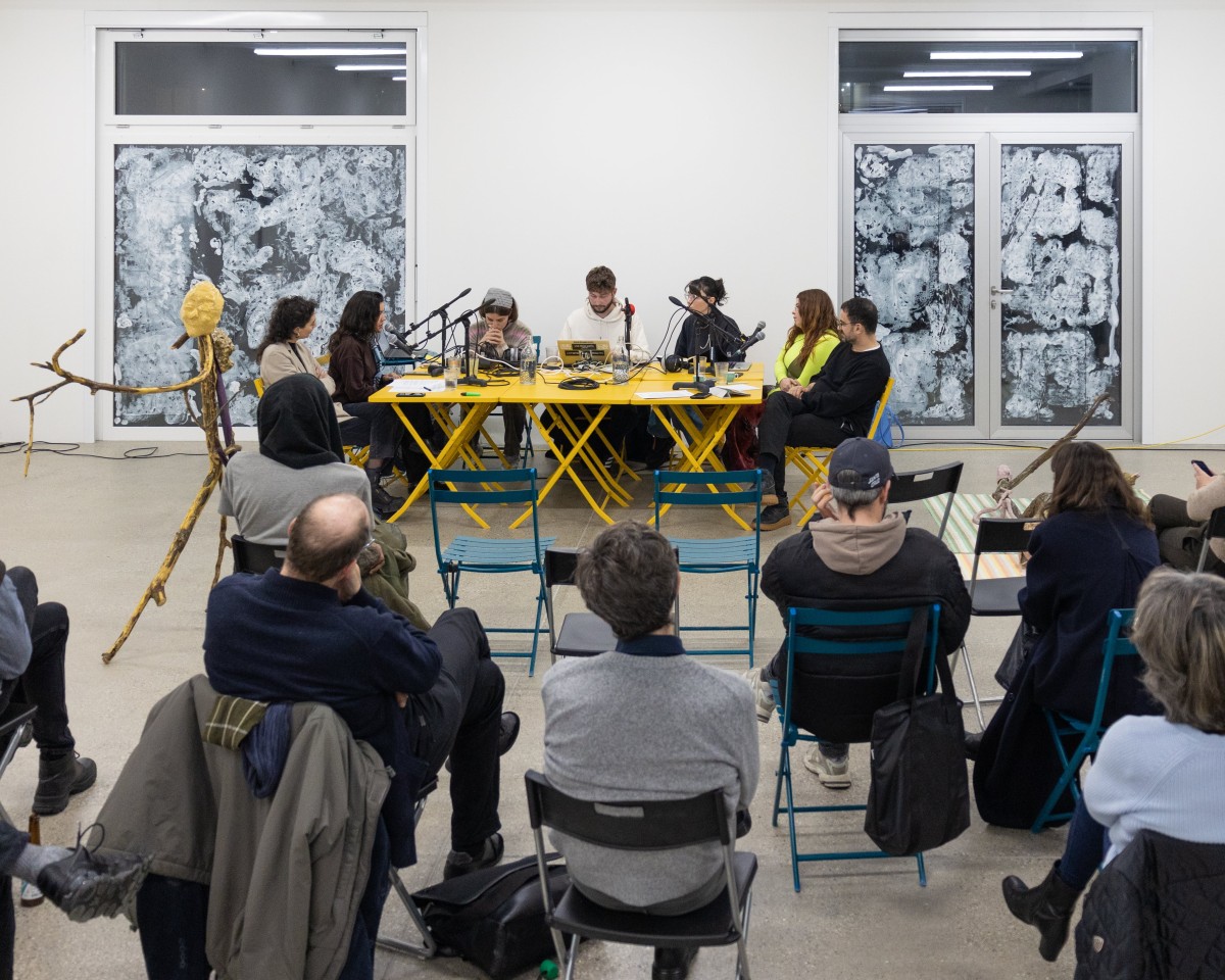 Roundtable “The Hierarchisation of Contemporary Artistic Practices”, 2023, CALM – Centre d'Art La Meute, photo : Théo Dufloo.